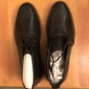 Men’s leather Cole Haan Chukka Boots.